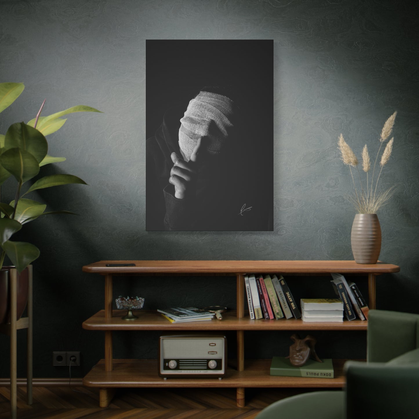 “Silent Truth” // Signature Set