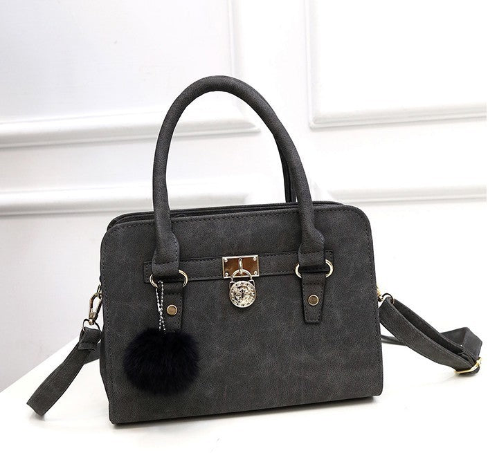 Véra Luxe Handbag