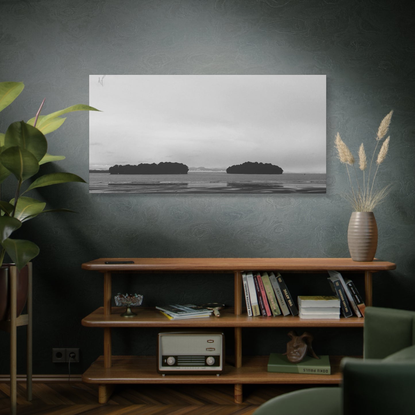 “The Quiet Divide” // Signature Set
