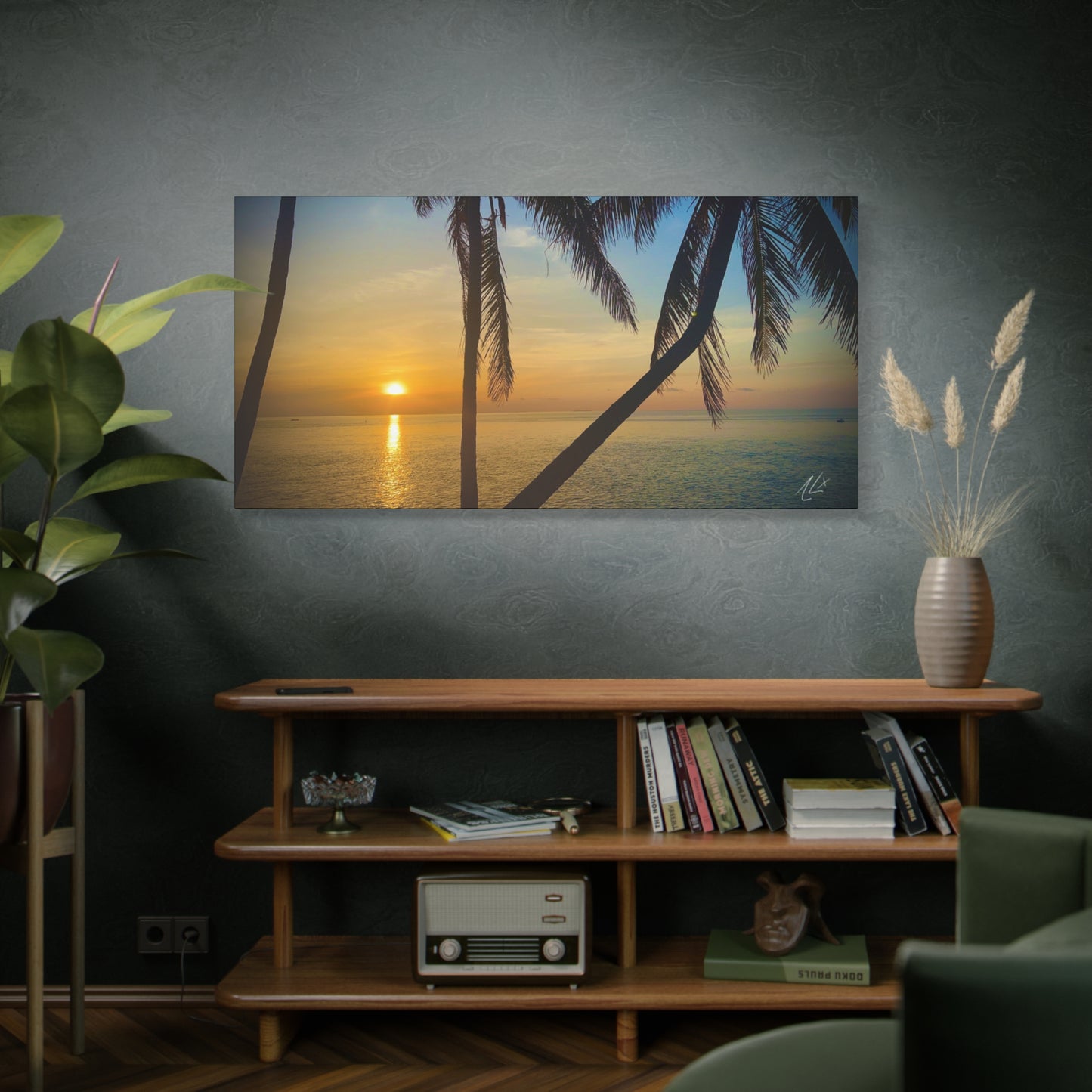 “Cradle of Palms” // Signature Set